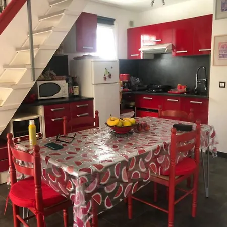 Casa Acogedora De 2 Plantas Empuriabrava