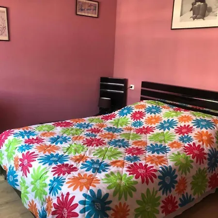 Casa Acogedora De 2 Plantas *